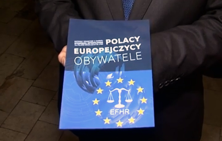 “Poles, Europeans, Citizens” textbooks now in pupils’ hands